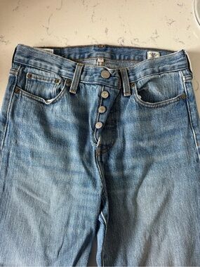 Vintage Levi’s Button-Fly Light Blue Women’s Jeans